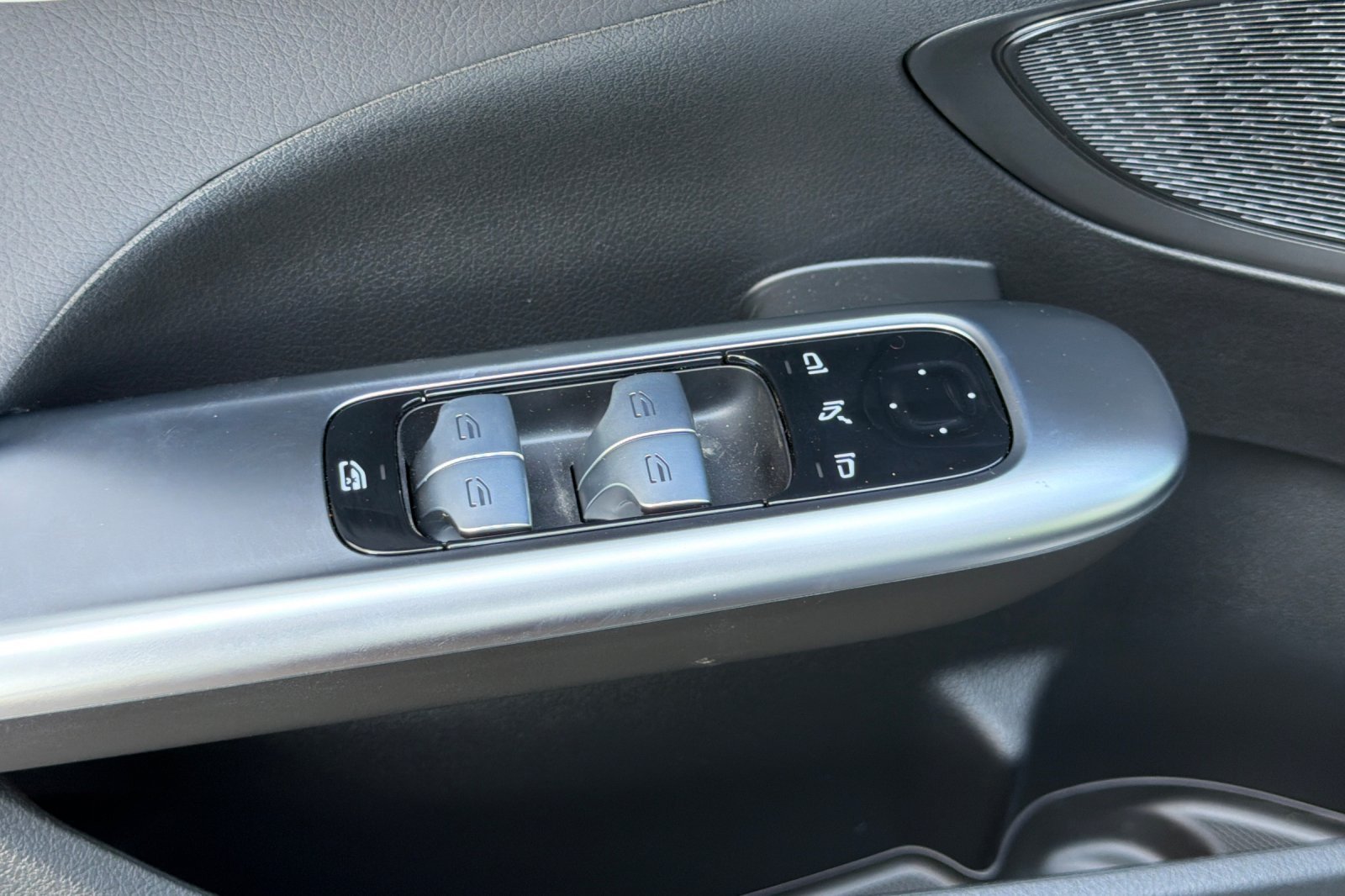 2026 Mercedes-Benz C-Class Sedan C 300 - Photo 24