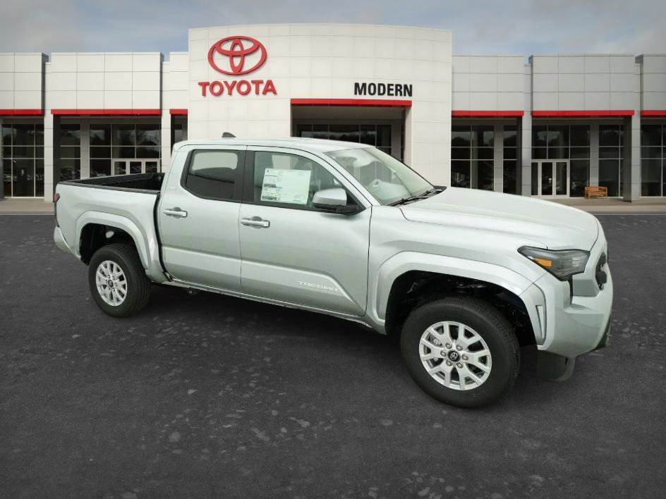 New 2026 Celestial Silver M Toyota SR5 image 15