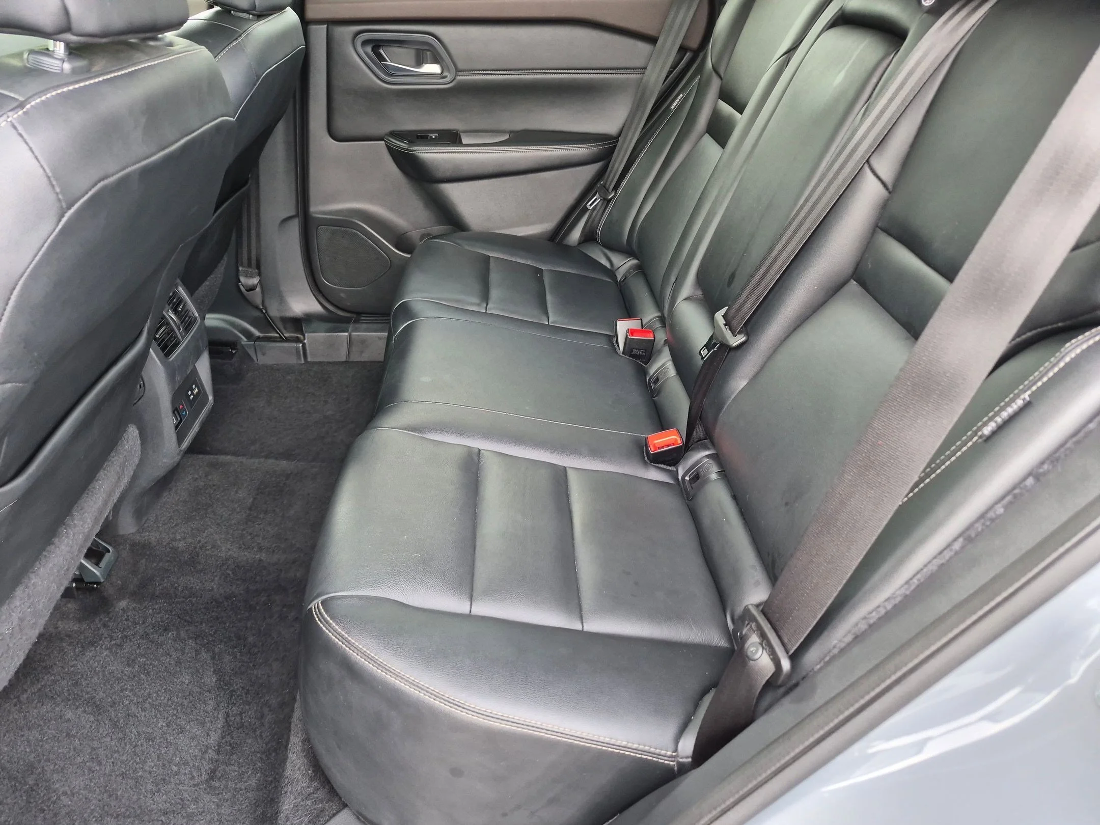 Used 2022 Boulder Gray Pearl Nissan SL image 24