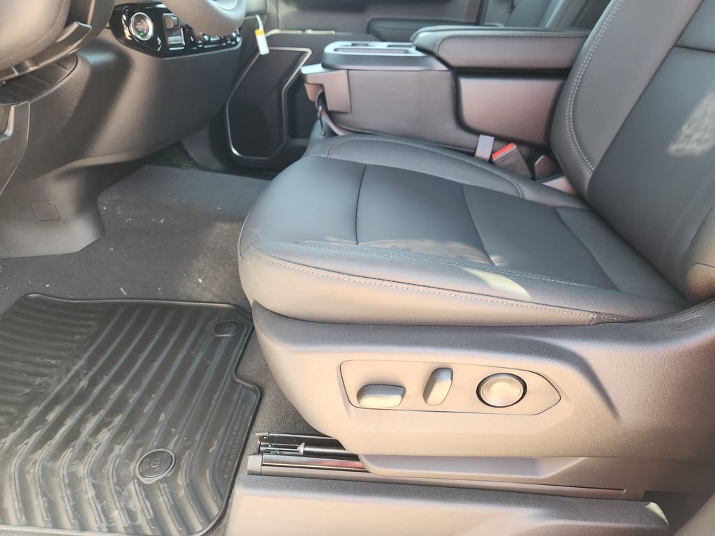 2026 Chevrolet Silverado 1500 LT - Photo 13