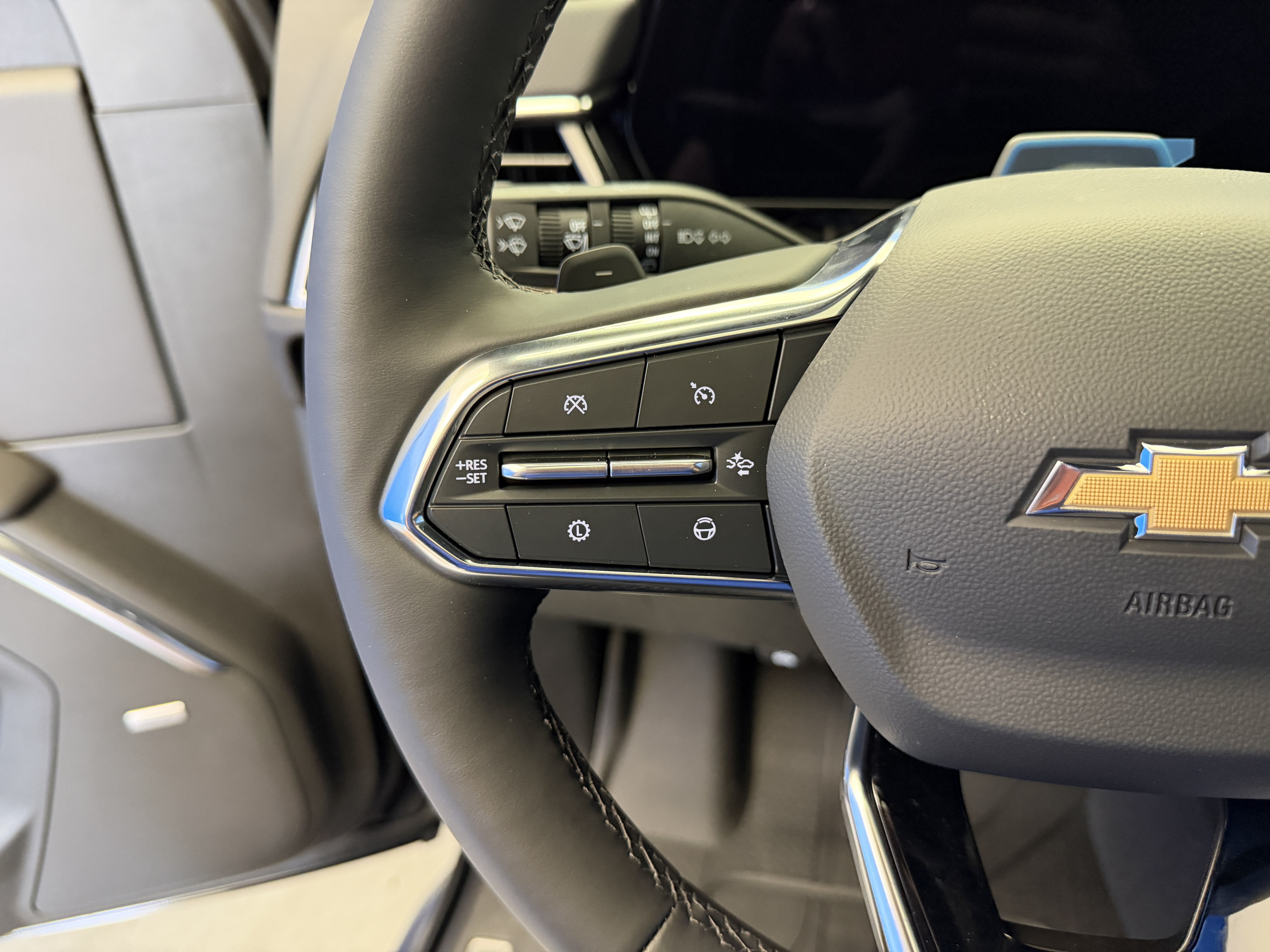 2026 Chevrolet Suburban High Country - Photo 18