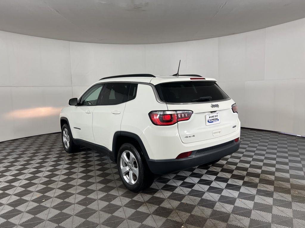 Used 2019 White Clearcoat Jeep Latitude image 7