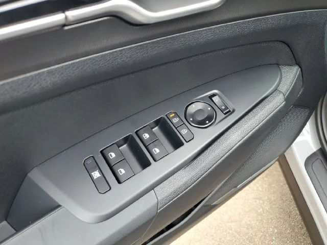 New 2027 Gray Kia S image 26