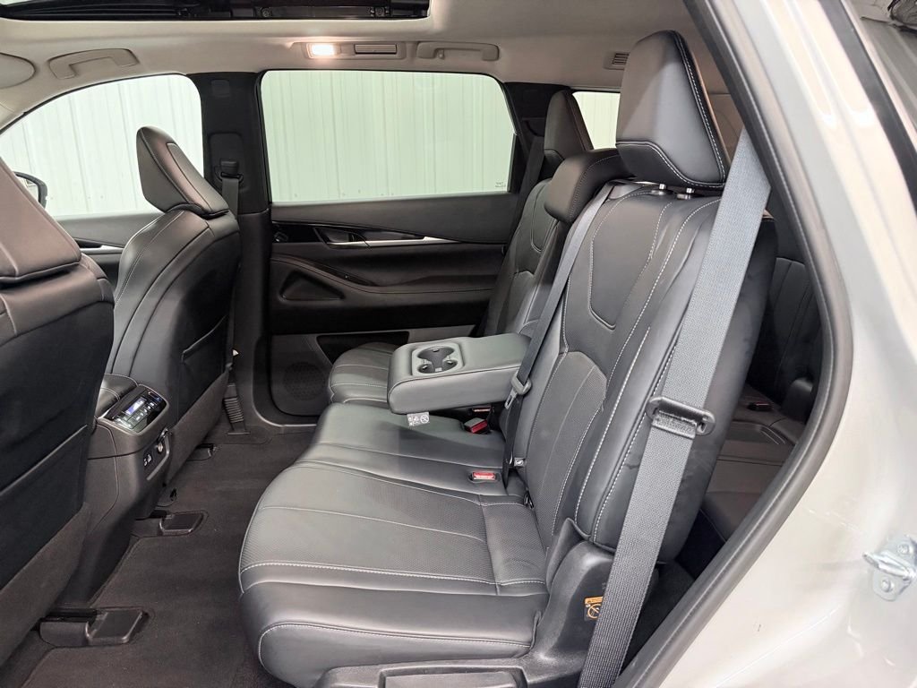 Used 2023 Silver INFINITI PURE image 29