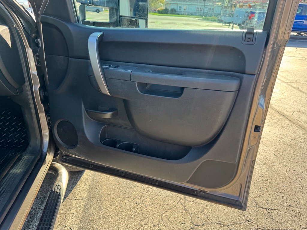 Used 2013 Gray Chevrolet LT image 27