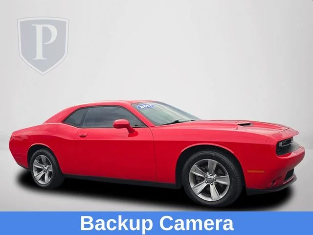 Used 2017 Red Dodge SXT image 2
