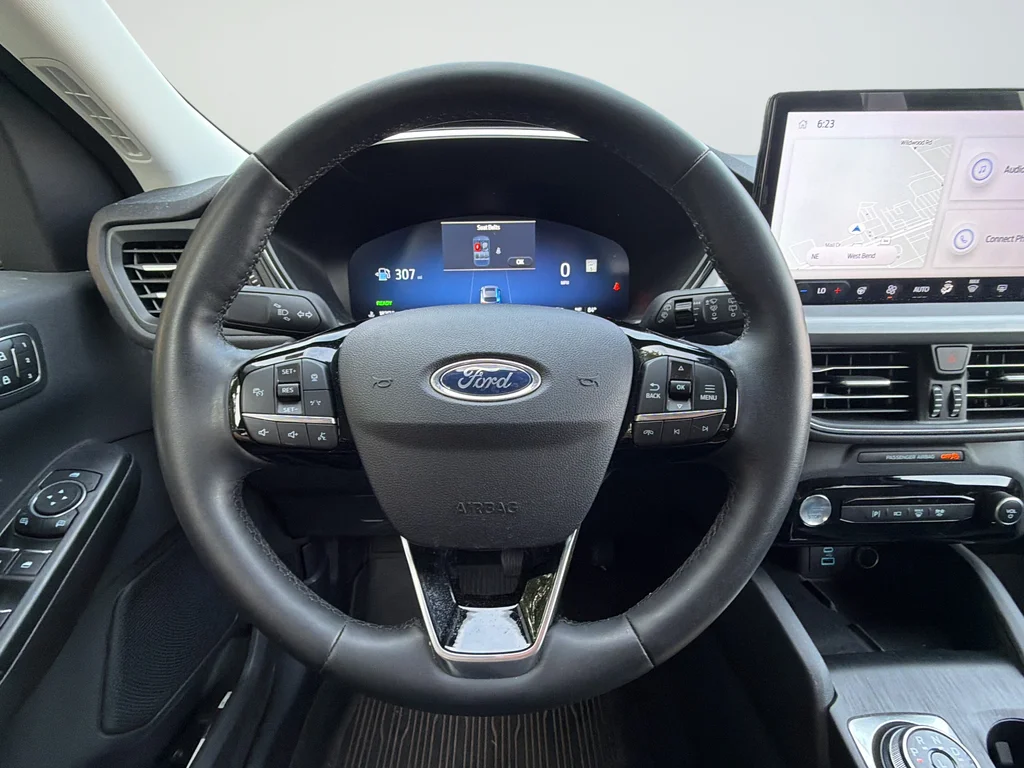 Used 2023 White Ford Platinum image 31