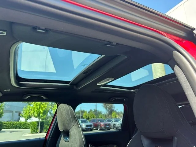 Used 2022 Red MINI Clubman image 13