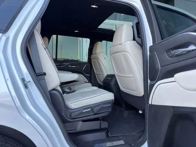 Used 2021 Crystal White Tricoat Cadillac Sport image 8
