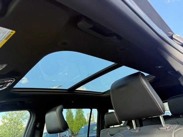 Used 2023 Gray Metallic Jeep Overland image 12