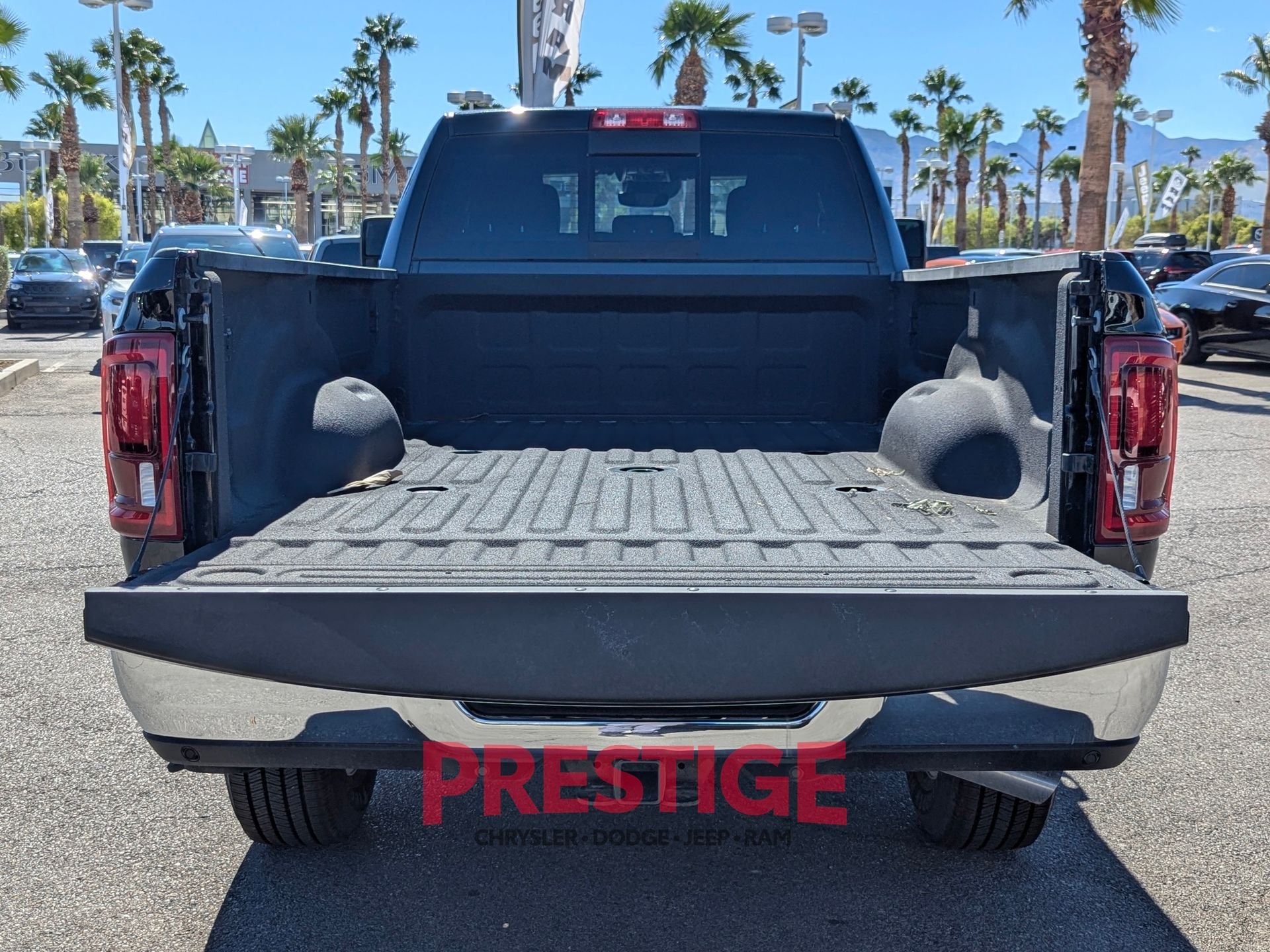 2025 RAM 3500 Big Horn - Photo 7