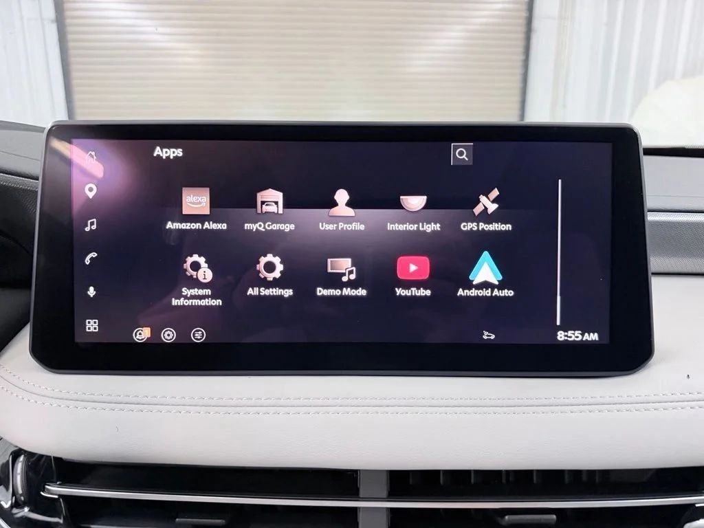 New 2027 RADIANT WHITE INFINITI Luxe AWD image 25