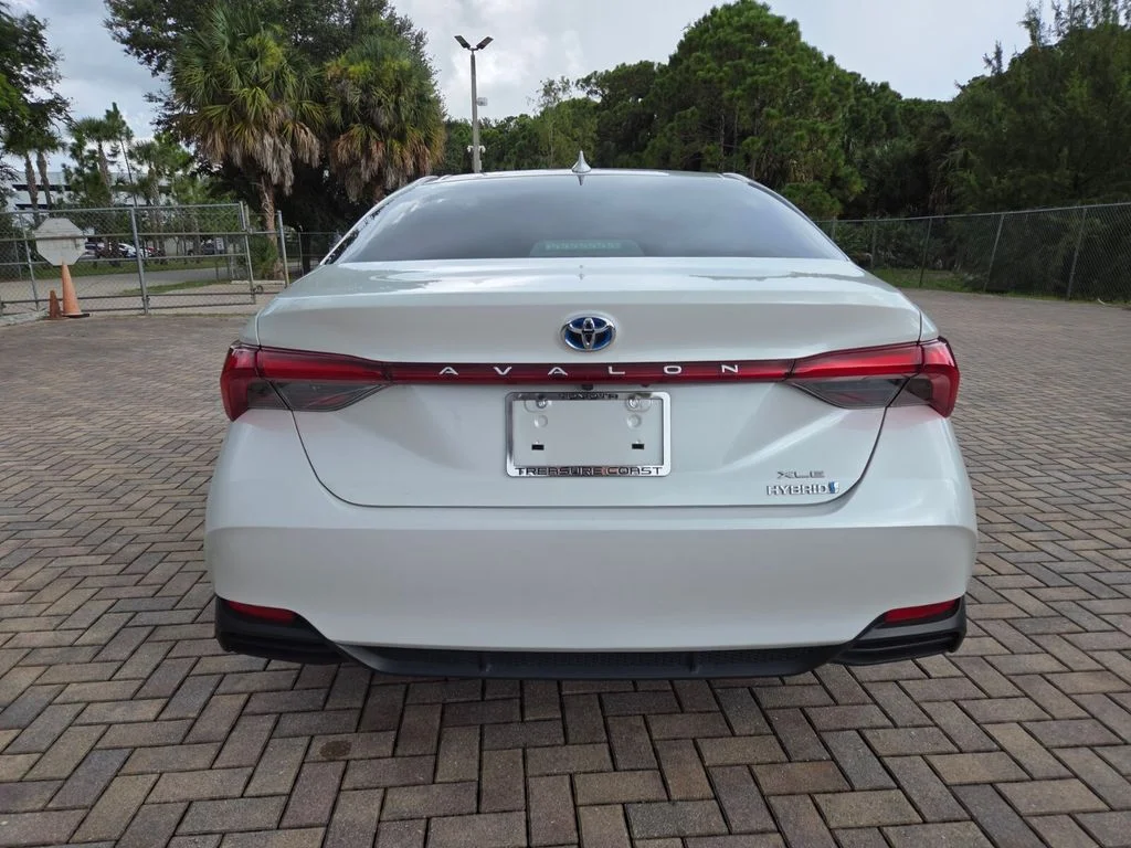 Used 2021 Beige Toyota XLE Plus image 10