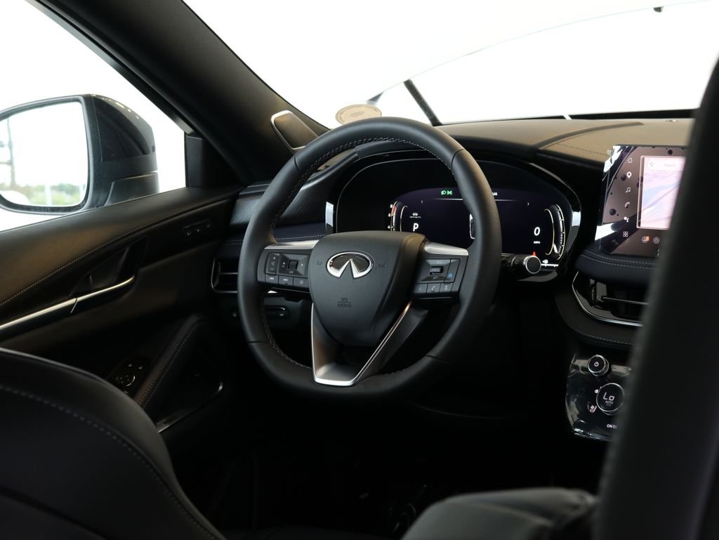 New 2026 2T RAD WHT INFINITI Sport AWD image 42