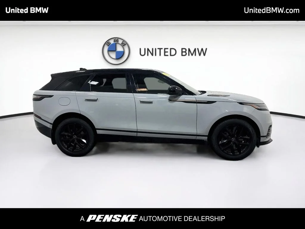 Used 2024  Land Rover Dynamic SE image 4