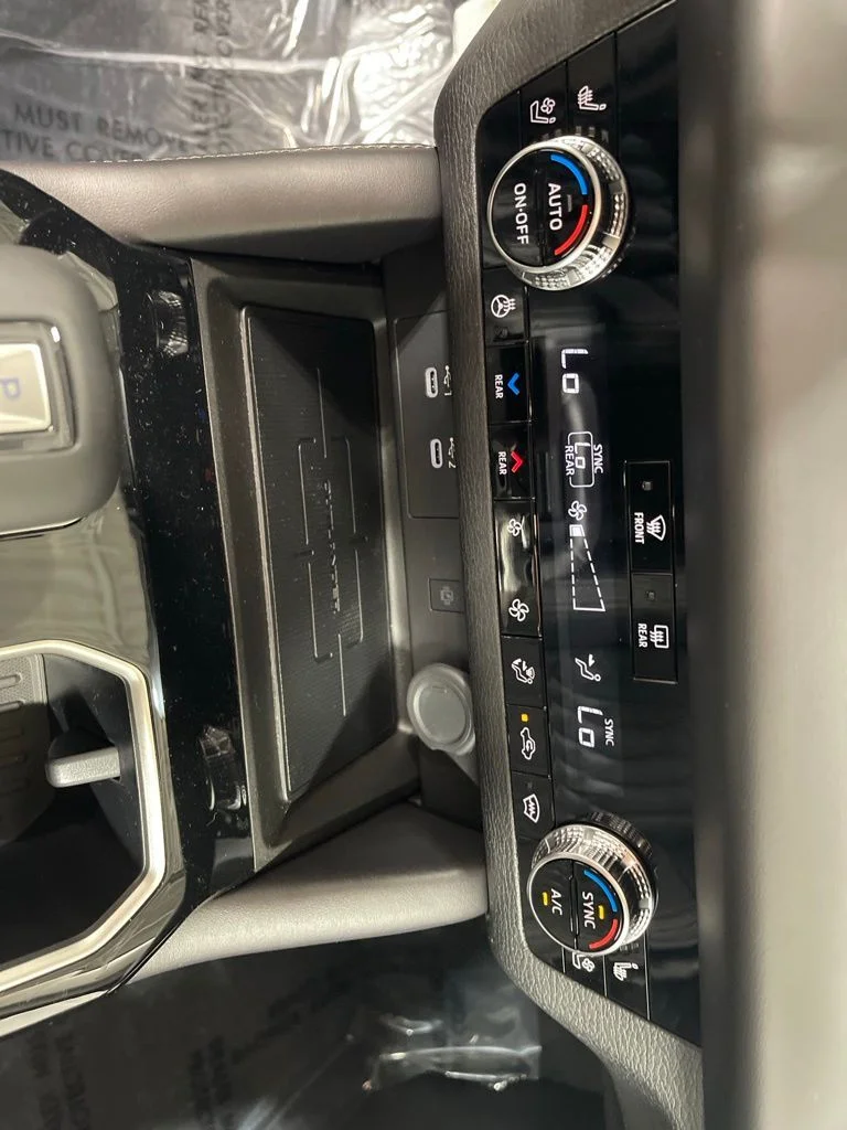 New 2026 Graphite Gray Mitsubishi SEL image 16