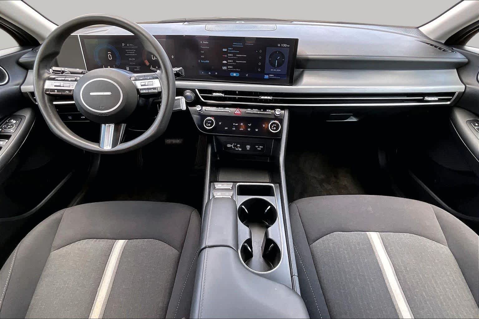 Used 2025 Black Hyundai SEL image 14