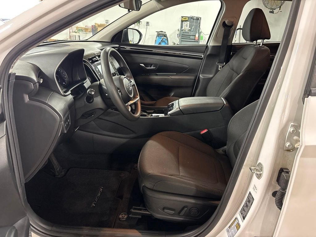 Used 2023 White Hyundai SEL image 27