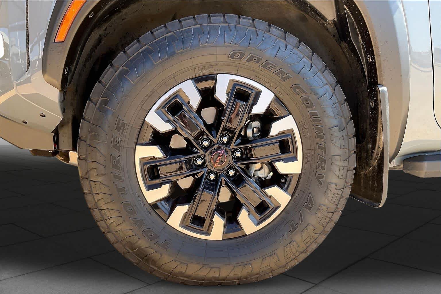 Used 2023 Boulder Gray Pearl Nissan PRO-4X image 11