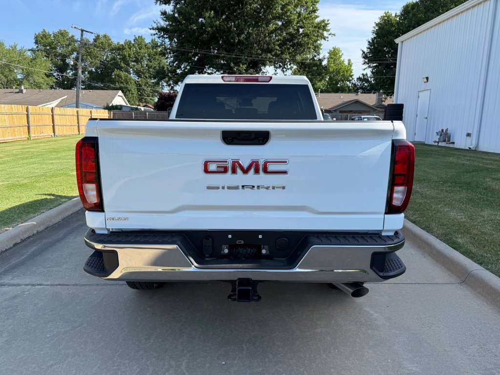 New 2026 Summit White GMC Pro image 4