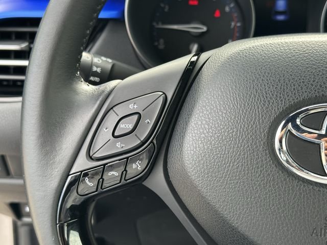 Used 2020 Silver Toyota XLE image 12