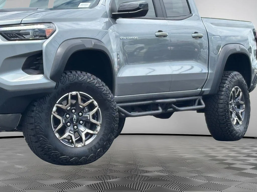 Used 2024 Gray Chevrolet ZR2 image 3