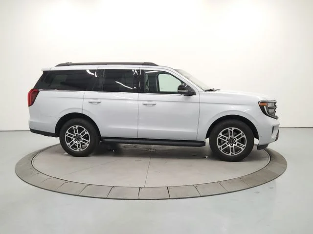 Used 2025 Silver Ford Active image 9