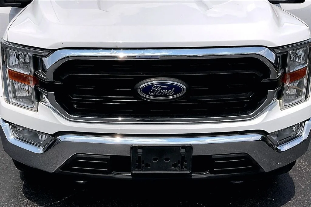 Used 2021 White Ford XLT image 30