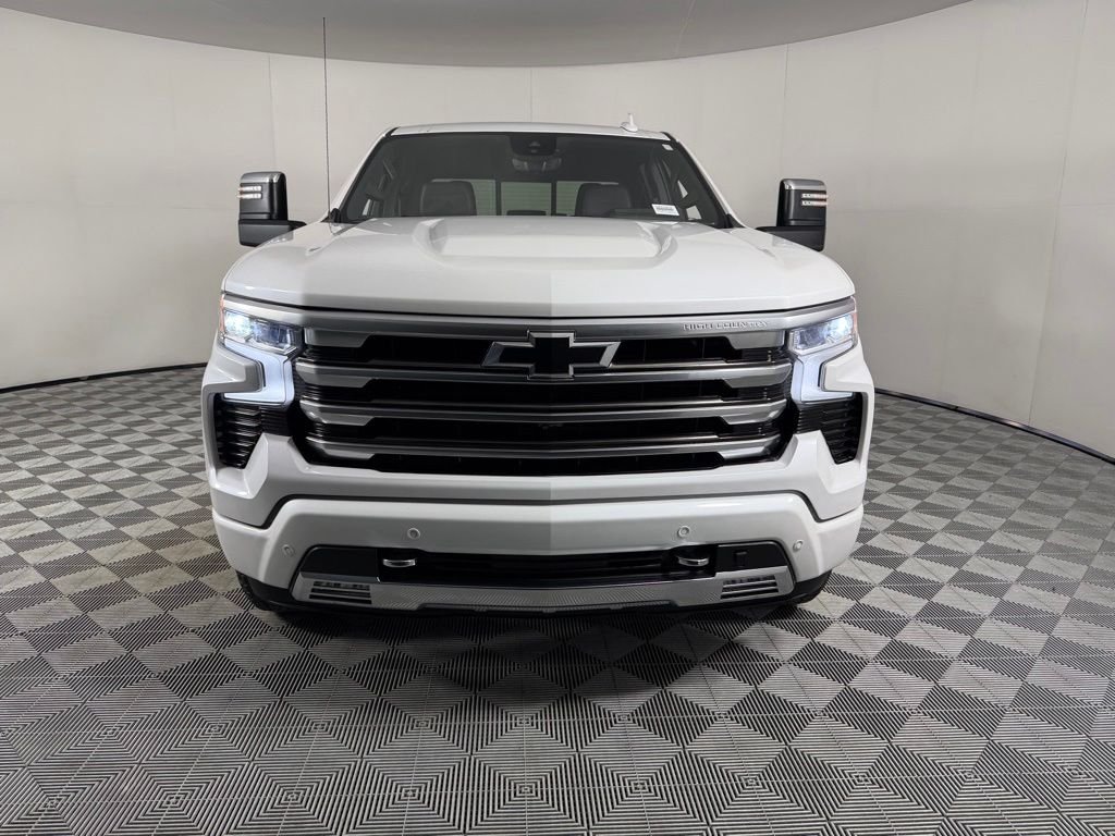 Used 2023 Beige Chevrolet High Country image 10