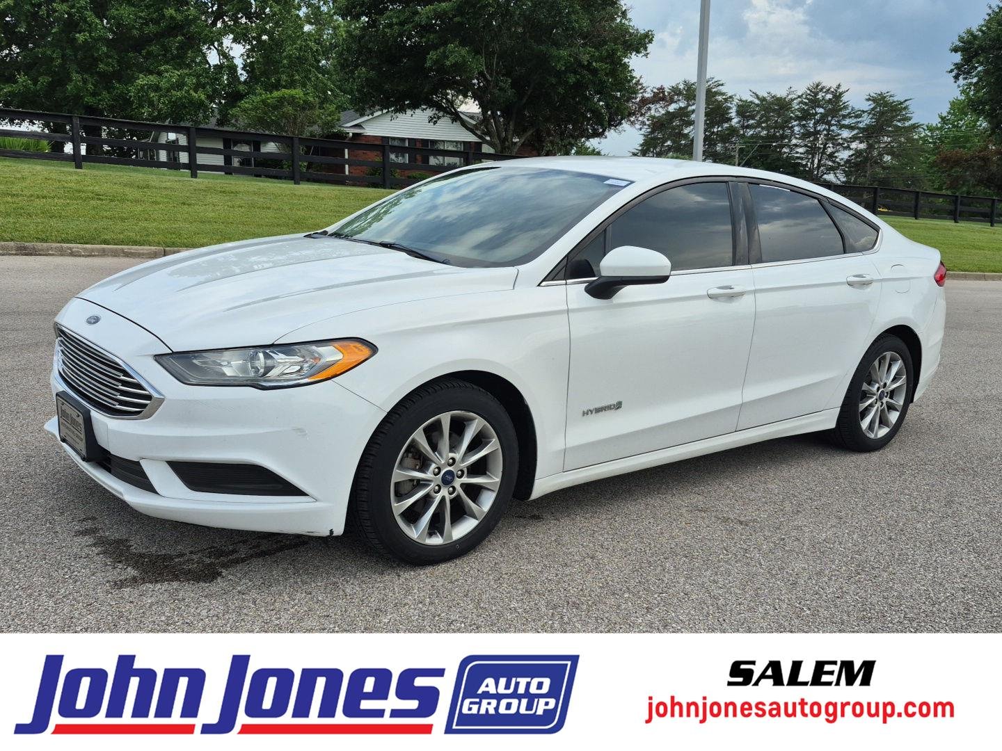 2017 Ford Fusion SE's photo