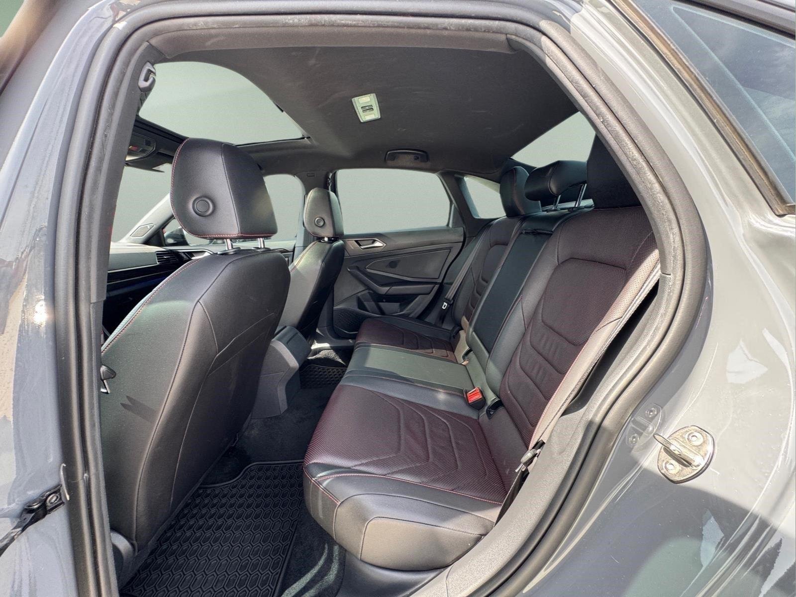 Used 2022 Pure Gray w/Black Roof Volkswagen Autobahn image 15