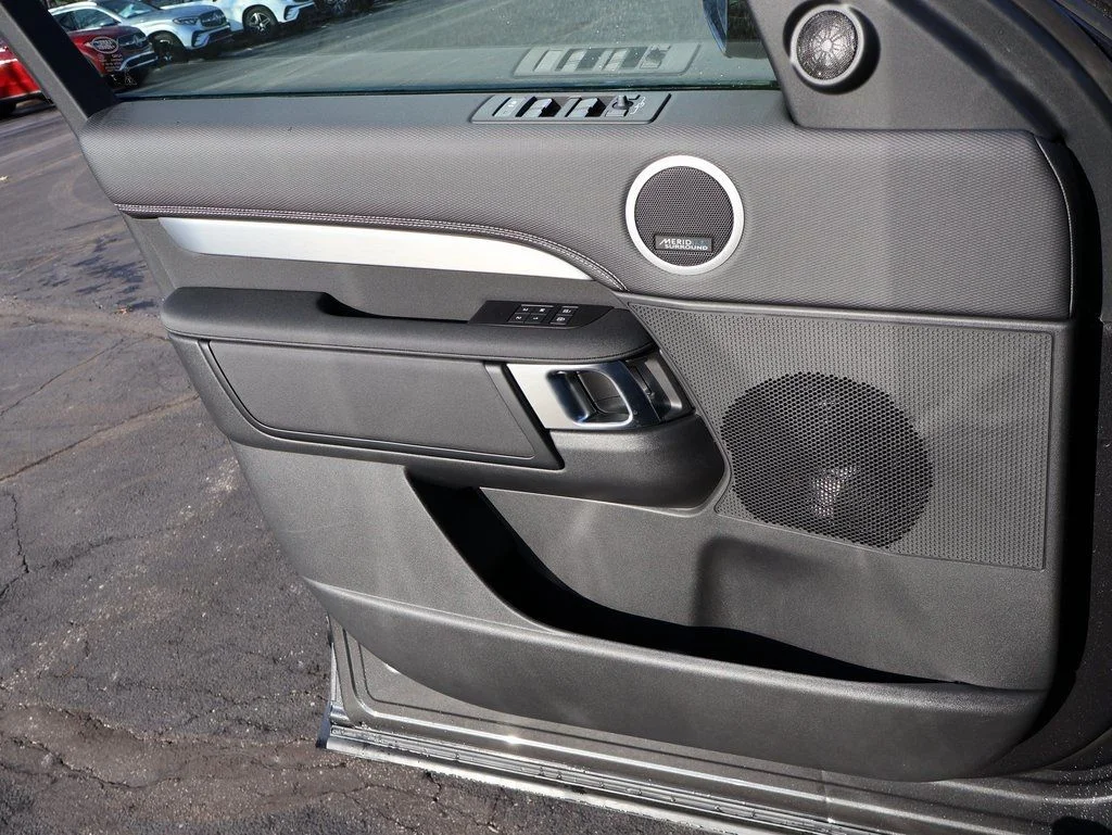 New 2026 Carpathian Grey Land Rover  image 37