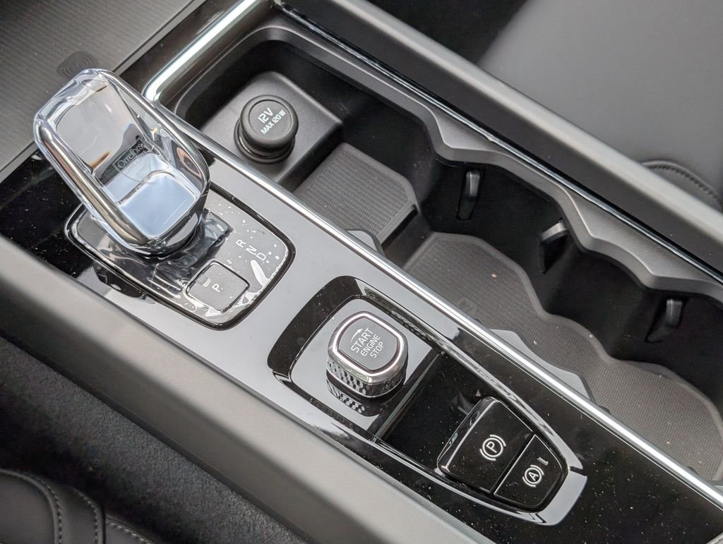 2026 Volvo XC60 Plus - Photo 20