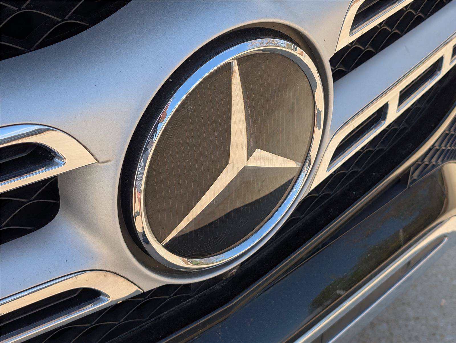 Used 2021  Mercedes-Benz GLS 450 image 4
