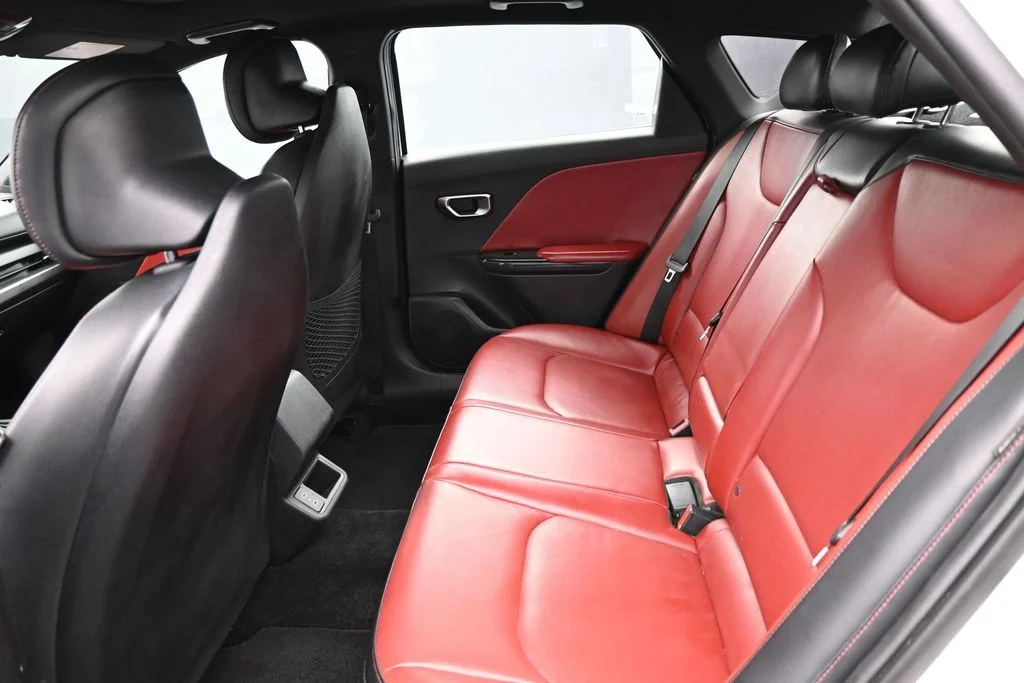 Used 2025 White Kia GT-Line image 6