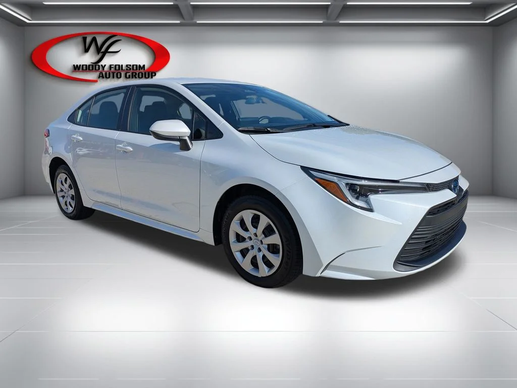 Used 2025 Beige Toyota LE image 2