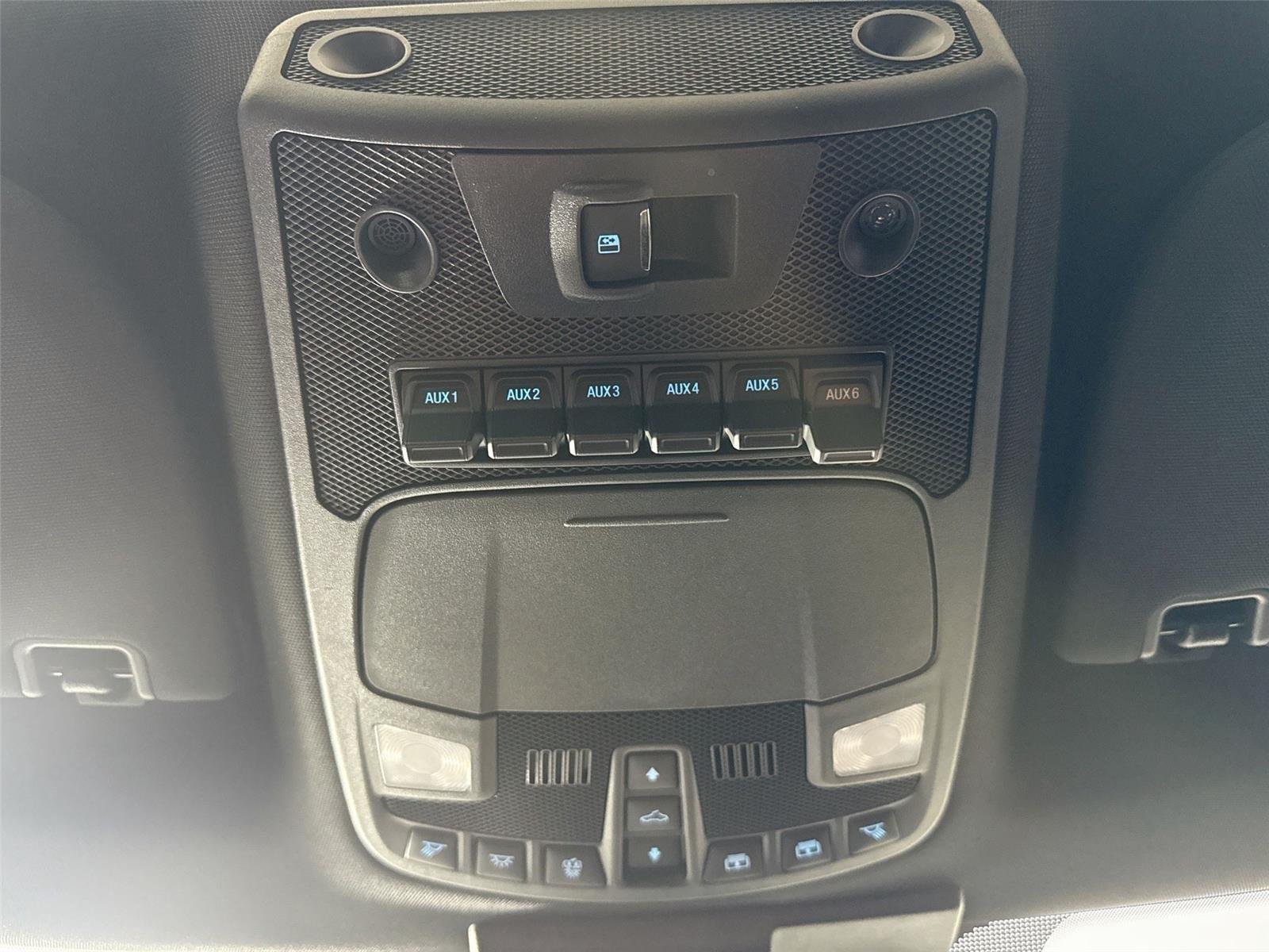 Used 2022 Star White Metallic Tri-Coat Ford Platinum image 23