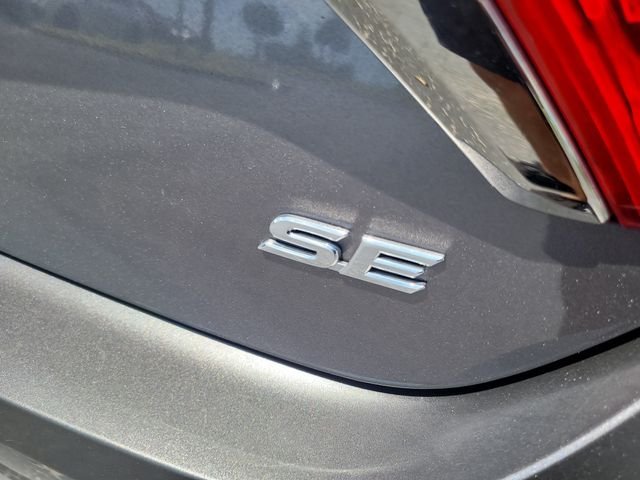Used 2016 Gray Toyota SE image 8
