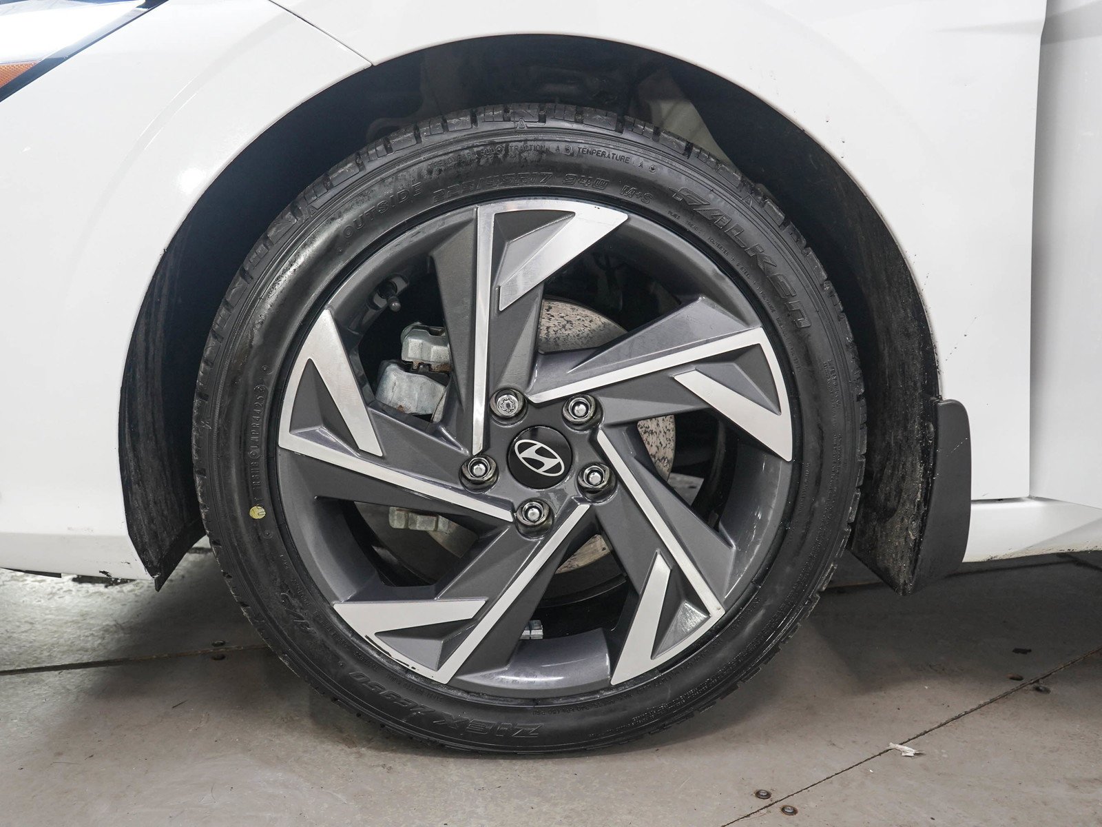 2025 Hyundai Elantra Blue - Photo 28