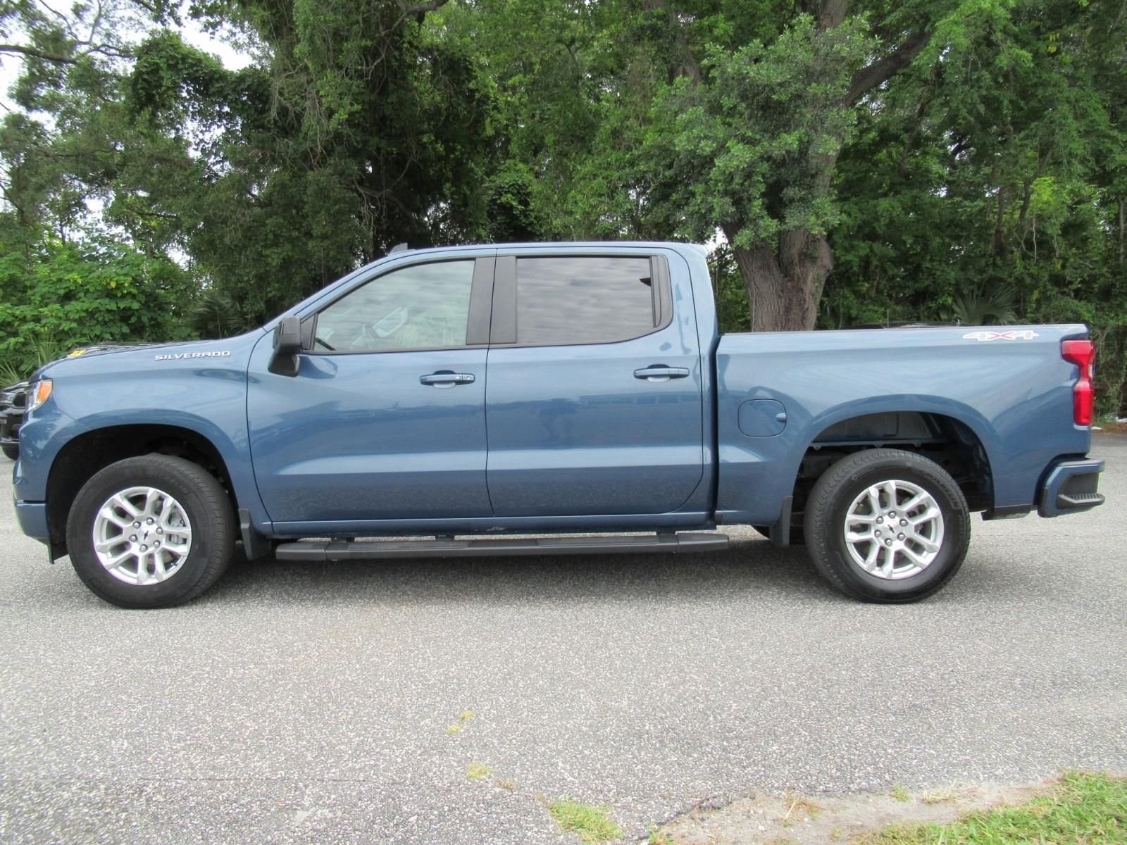Used 2024 Blue Chevrolet RST image 4