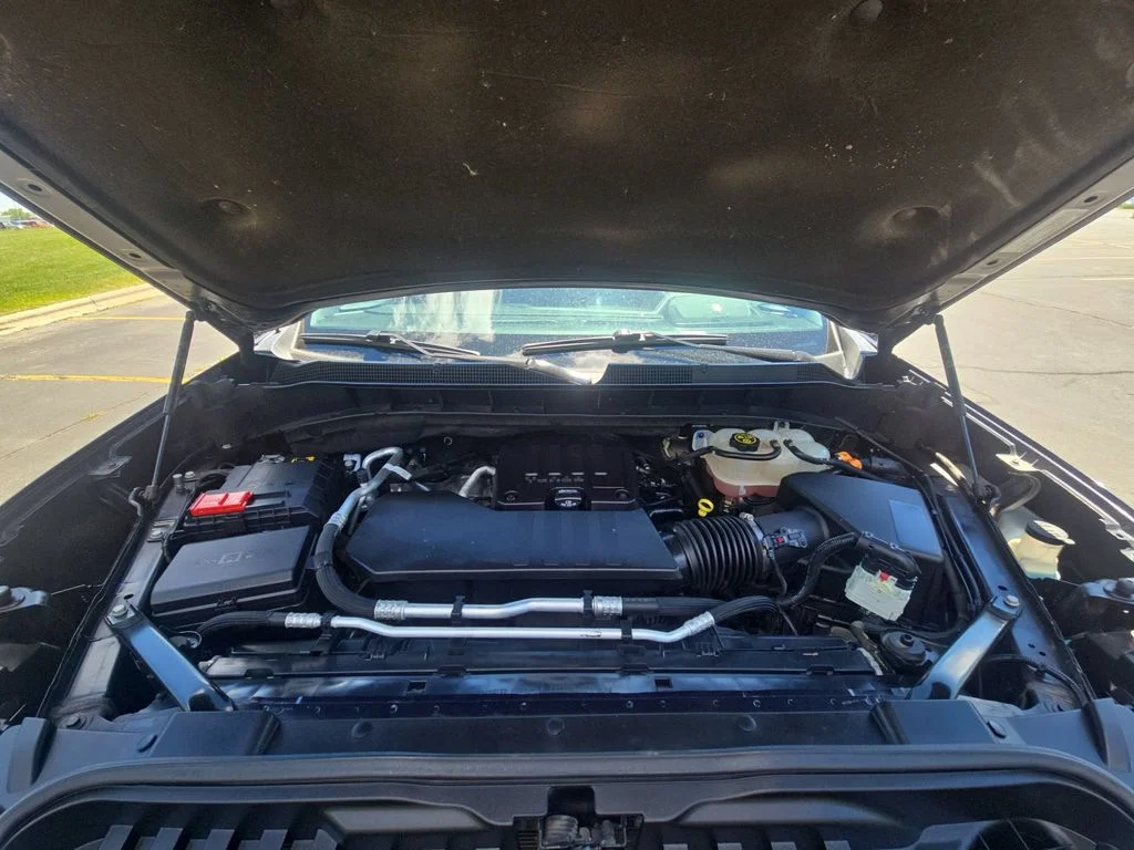 Used 2023 Gray Chevrolet LT image 18