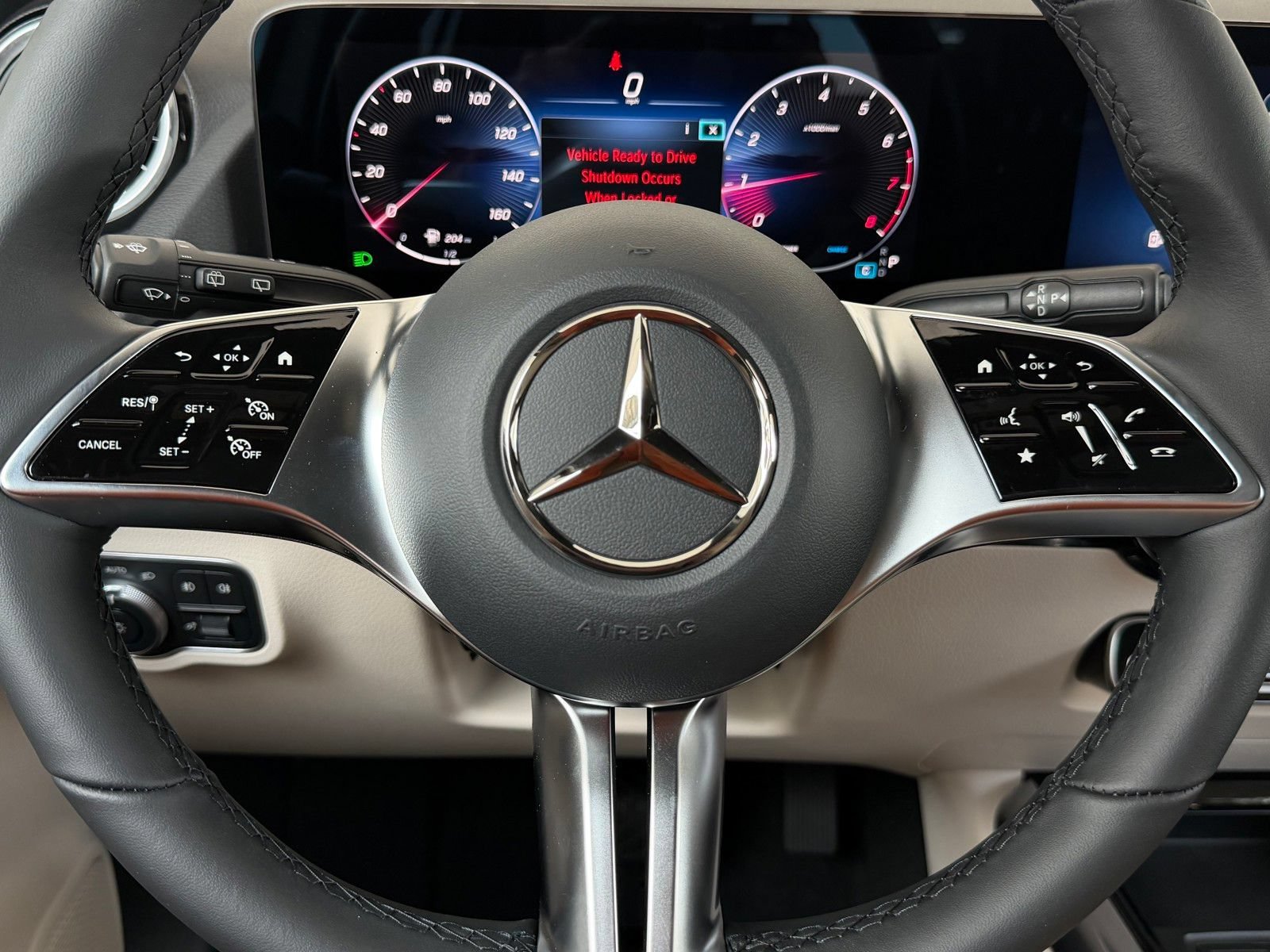 New 2026 Polar White Mercedes-Benz GLA 250 image 34