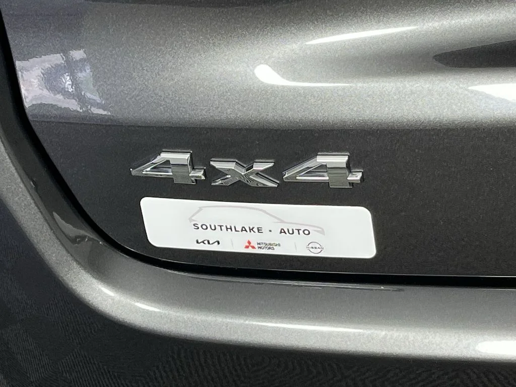 Used 2023 Gray Jeep Limited image 28