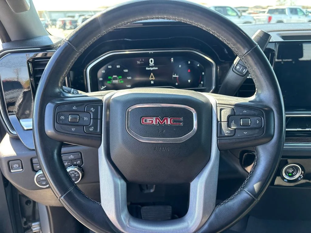 Used 2023 Silver GMC Elevation image 14