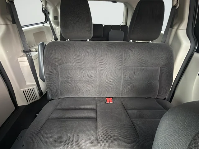 Used 2019 Gray Dodge SE image 33