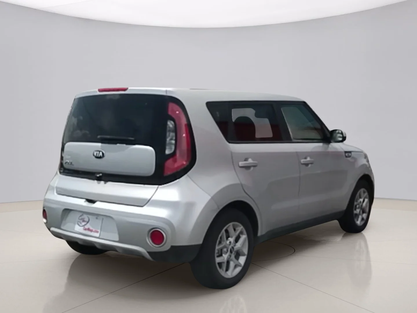 Used 2018 Silver Kia  image 5