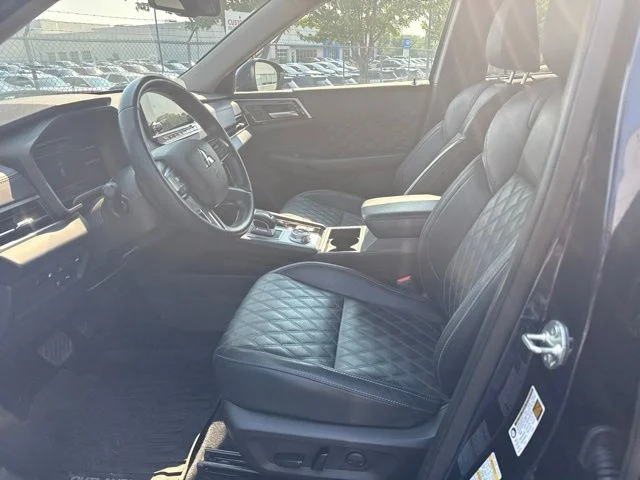 Used 2024 Cosmic Blue Metallic Mitsubishi SEL image 5