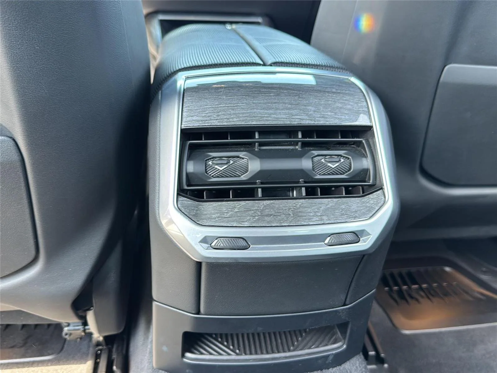 Used 2025 GRAY BMW 740i xDrive image 29