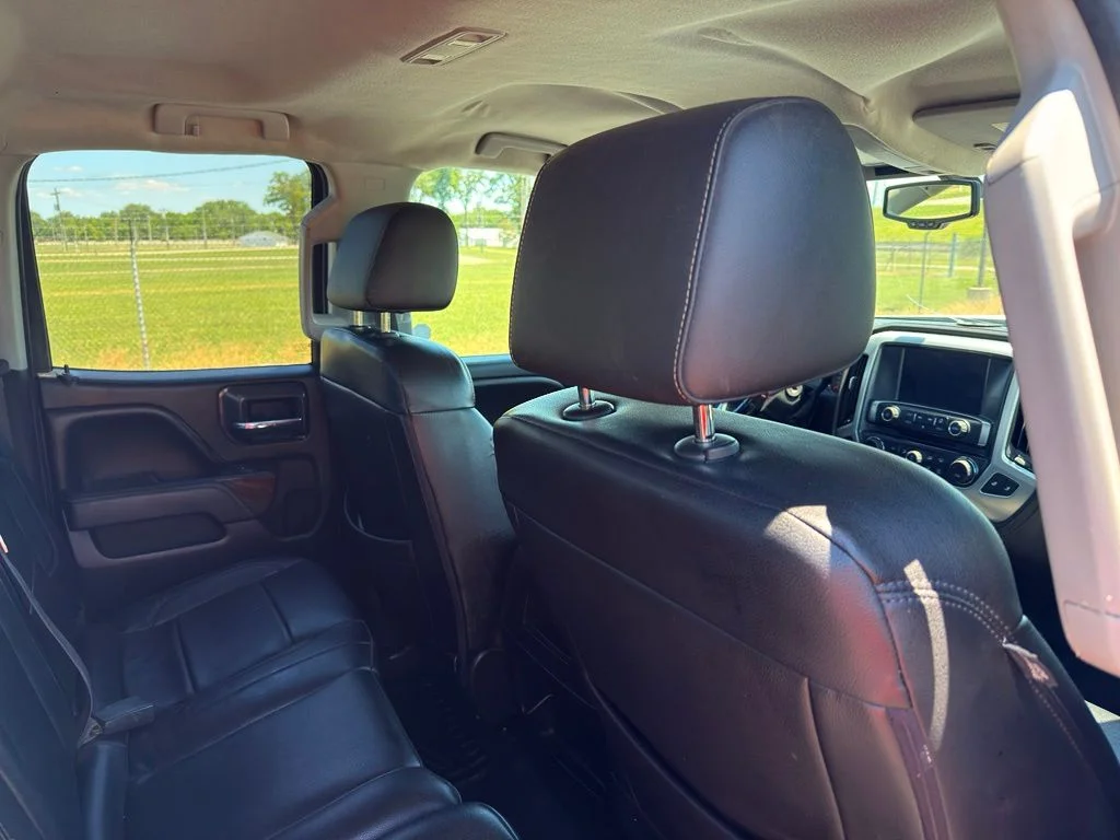 Used 2016 White GMC SLT image 26