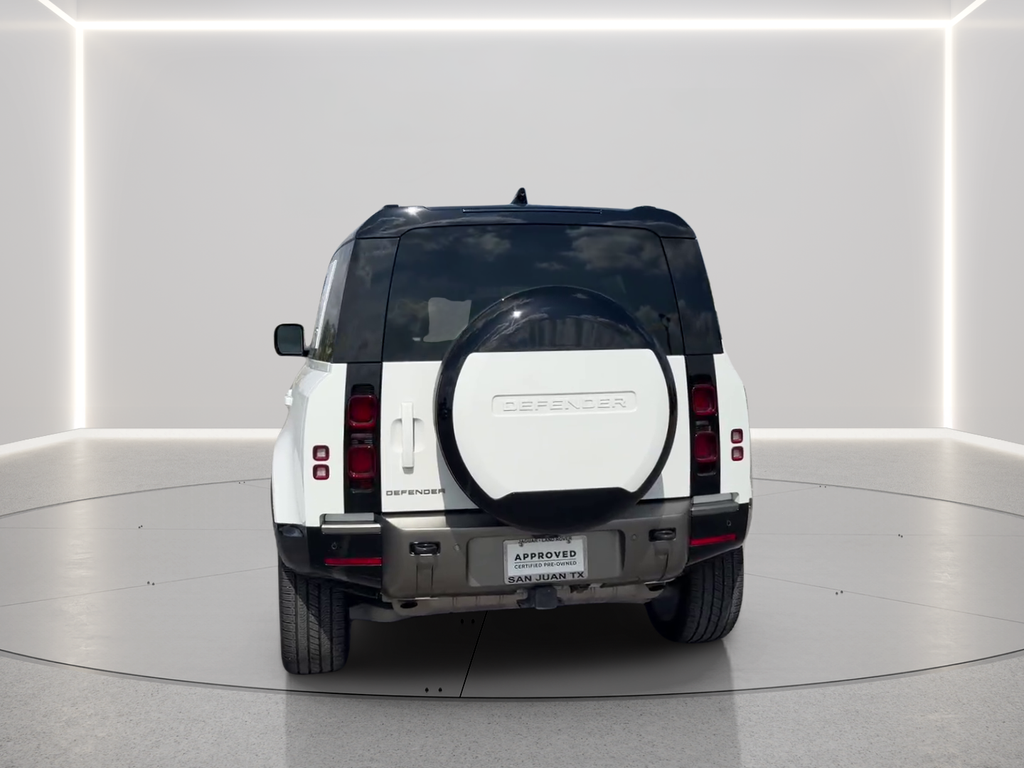 Used 2024 Fuji White Land Rover X-Dynamic SE image 6